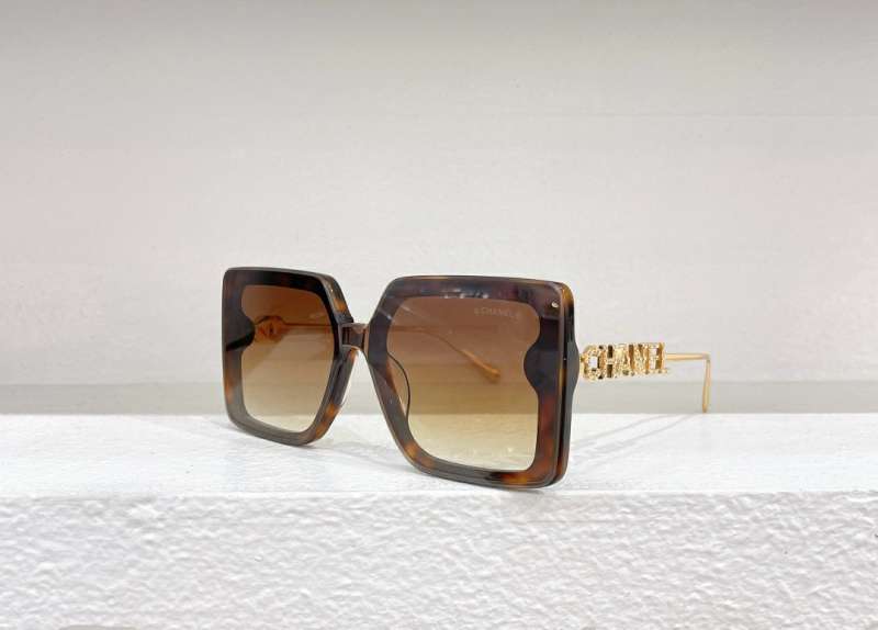 Picture of Chanel Sunglasses _SKUfw57231940fw